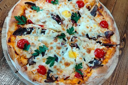 Пицца Арарат с бастурмой (30 см)