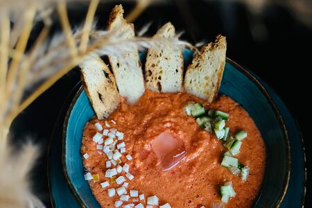 Гаспачо с копченым сыром 