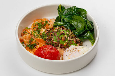 Авокадо, креветки, пашот