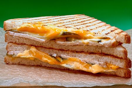 Клаб сырный с курицей и овощами