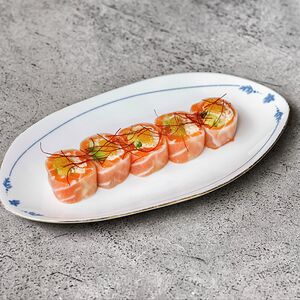 Сашими-ролл с лососем и крабом