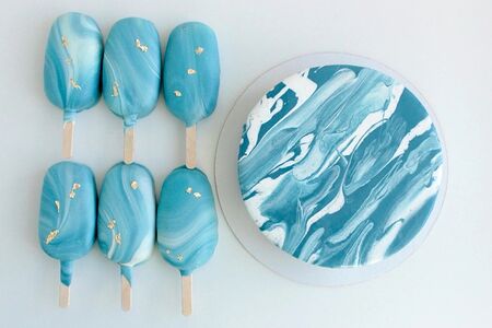 Муссовый торт Малина-личи и набор пирожных эскимо