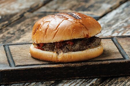 Бургер фирменный Brazeiro из мраморной говядины с чили