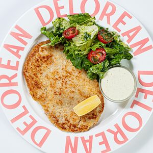 Куриный шницель с трюфельно-чесночным соусом