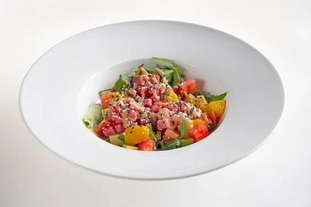 Салат с тартаром из тунца