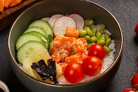 Поке с лососем