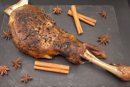 Лопатка ягненка в специях по-афгански