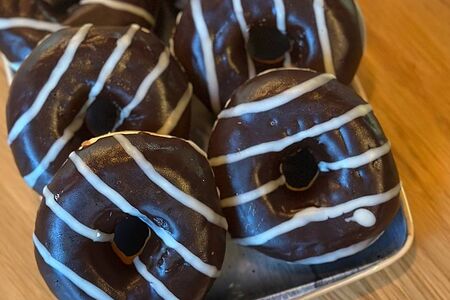 Донат шоколадный 