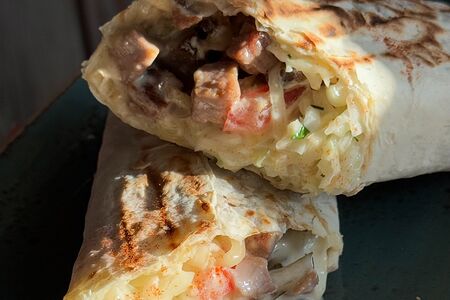 Шаварма с рваной говядиной