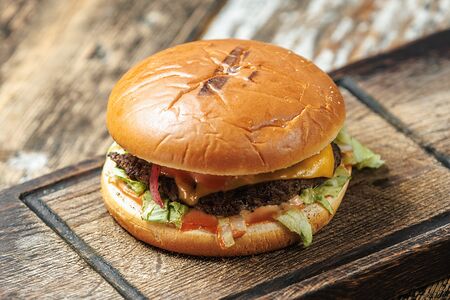 Бургер из мраморной говядины