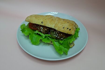 Чиабатта с жареной индейкой в соусе терияки