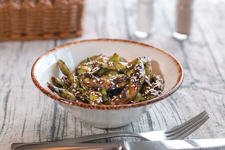 Жареные бобы эдамаме