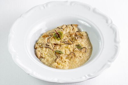 Ризотто с белыми грибами и черным трюфелем