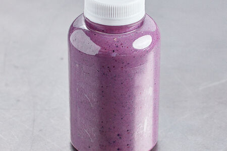 Черника-матча смузи