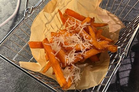 Батат фри с пармезаном