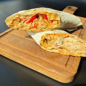 Донер в лаваше с курицей