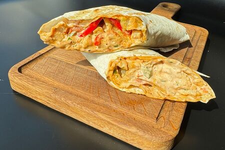 Донер в лаваше с курицей