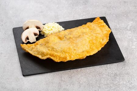 Чебурек с грибами и сыром