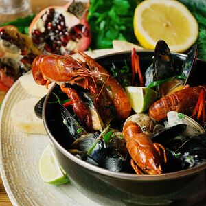 Томленые моллюски в фирменном соусе