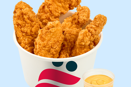 Стрипсы и 1 соус