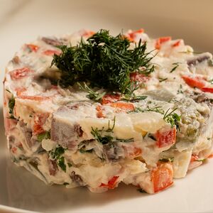 Салат с говядиной и печеным перцем