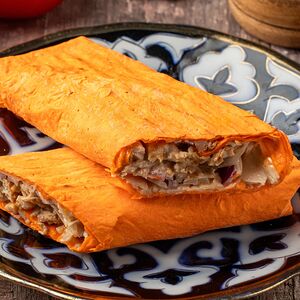 Шаурма Гигант в сырном лаваше с говядиной