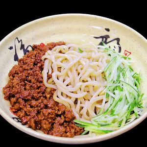 Лапша с соусом Чжацзян