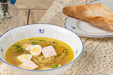 Куриный суп с половинкой шоти