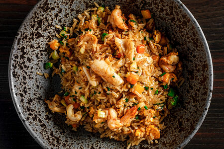 Жареный рис с морепродуктами Х. о
