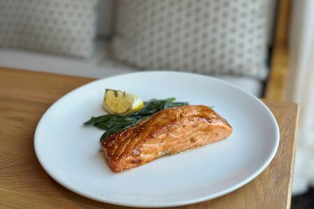 Стейк из лосося