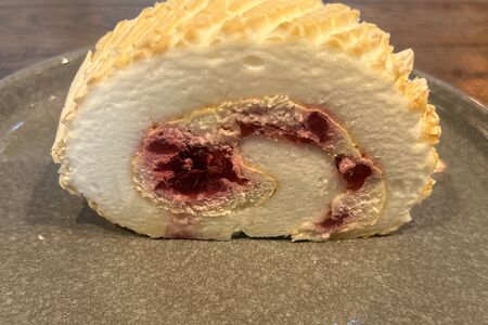 Меренговый рулет