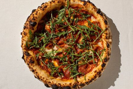 Пицца пеперони с руколой 32 см