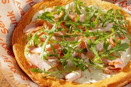 Пицца Индейка и пармезан