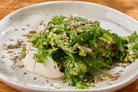 Зеленый Super Green салат