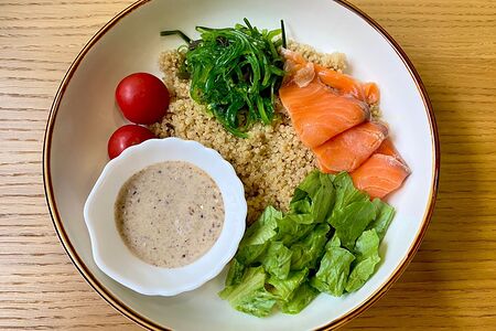 Боул с форелью