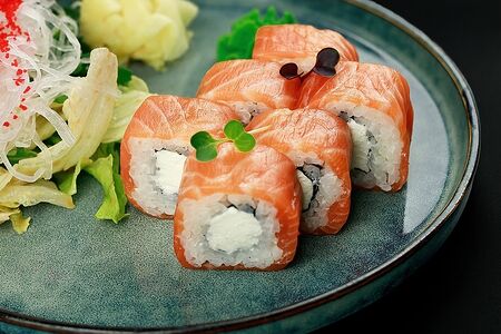 Филадельфия с лососем 6 шт