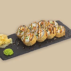 Ролл в темпуре с лососем