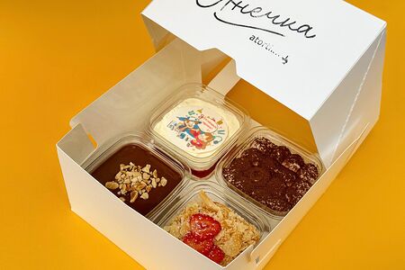 Набор пирожных в стакане 1 сентября 