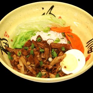 Рис с ароматной свининой в соевом соусе