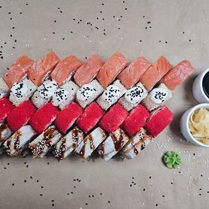 Фирменный сет (32 ролла)