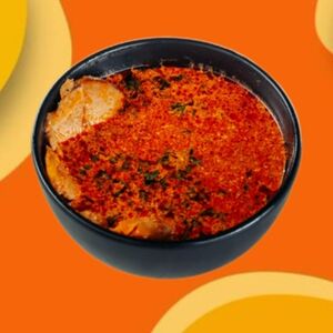 Тайский острый суп Том Ям с курицей