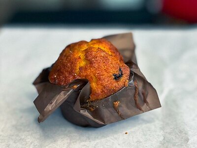 Маффин ванильный с черникой