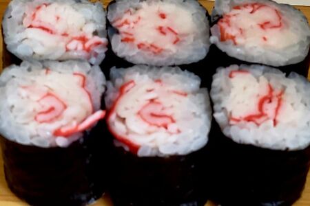 Простой ролл с крабом 