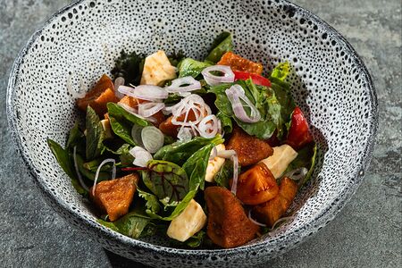 Салат с баклажанами и томатами