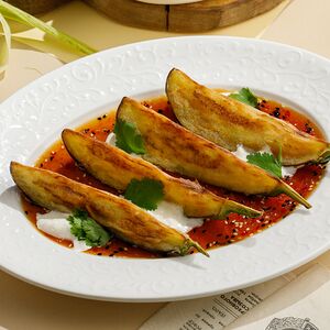 Дольки баклажанов со страчателлой