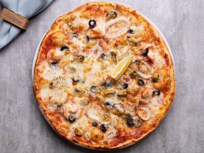 Пицца с морепродуктами