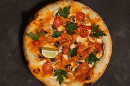 Пицца Том ям