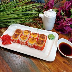 Калифорния с крабом запеченный