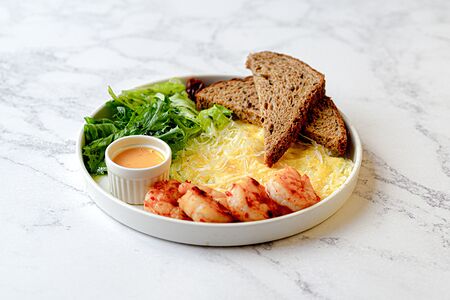 Скрэмбл с креветками