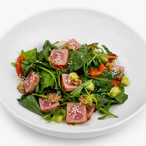 Салат с тунцом